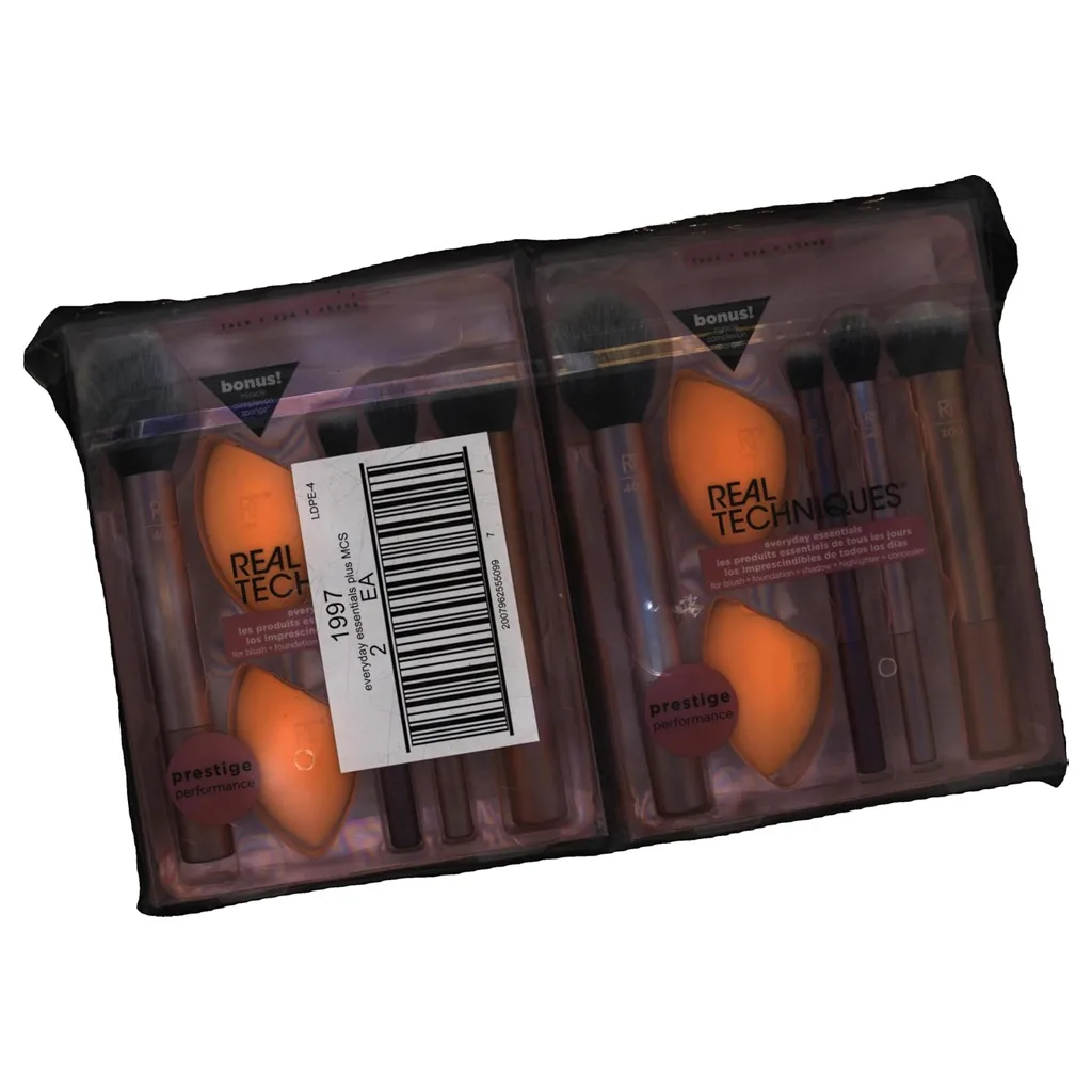 ست 6 تیکه براش آرایشی ریل تکنیک همراه با دو عدد پد(اسفنج) کد 1997