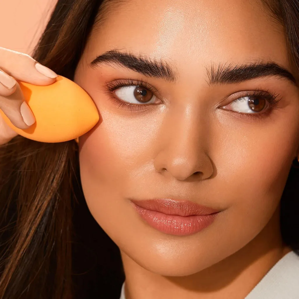 ست 6 تیکه براش آرایشی ریل تکنیک همراه با دو عدد پد(اسفنج) کد 1997