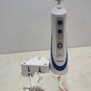 واترجت نوادنت شارژی قابل حمل شستشوی کامل بین دندان ها و لثه