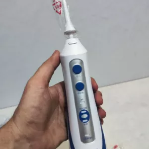 واترجت نوادنت شارژی قابل حمل شستشوی کامل بین دندان ها و لثه