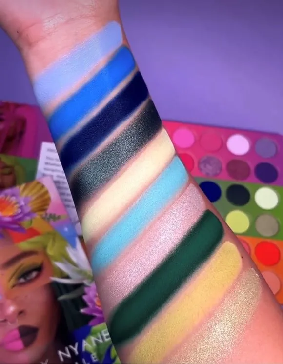 پالت سایه آبرنگی مورفی (مورف) مدل fierce fairytale پیگمنت عالی رنگ های چشم نواز