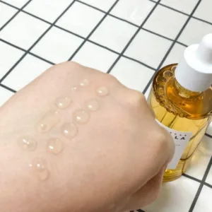سرم سنتلا اسکین 1004 ماداگاسکار ترمیم سد دفاعی مرطوب کننده کلاژن ساز 100 میل SKIN1004 CENTELLA Madagascar (کد0663)