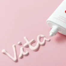 ضد آفتاب بی رنگ ویتامینه تون آپ توکبو TOCOBO SPF50+ Vita Tone Up Sun Cream +++PA