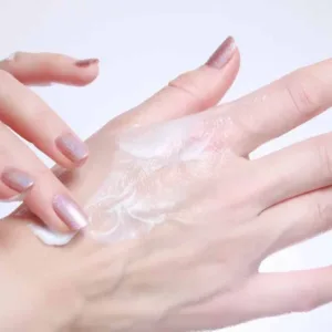 کرم مرطوب کننده دست نیتروژینا