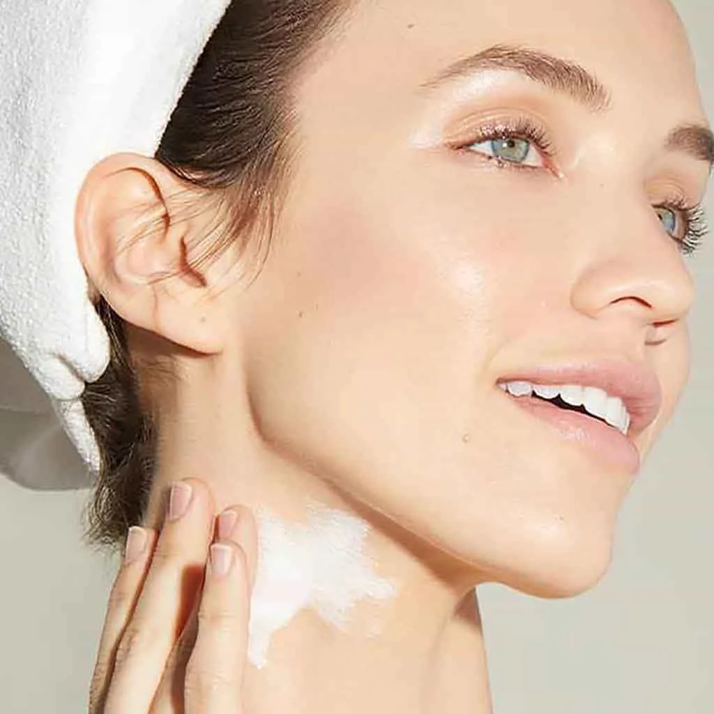 کرم مغذی و احیا کننده پوست استادرم