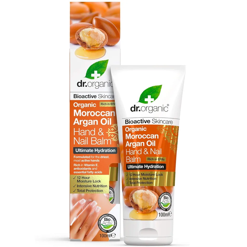 کرم دست و ناخن دکتر ارگانیک با آبرسانی بی نهایت کرم دست و ناخن دکتر ارگانیک با آبرسانی بی نهایت
