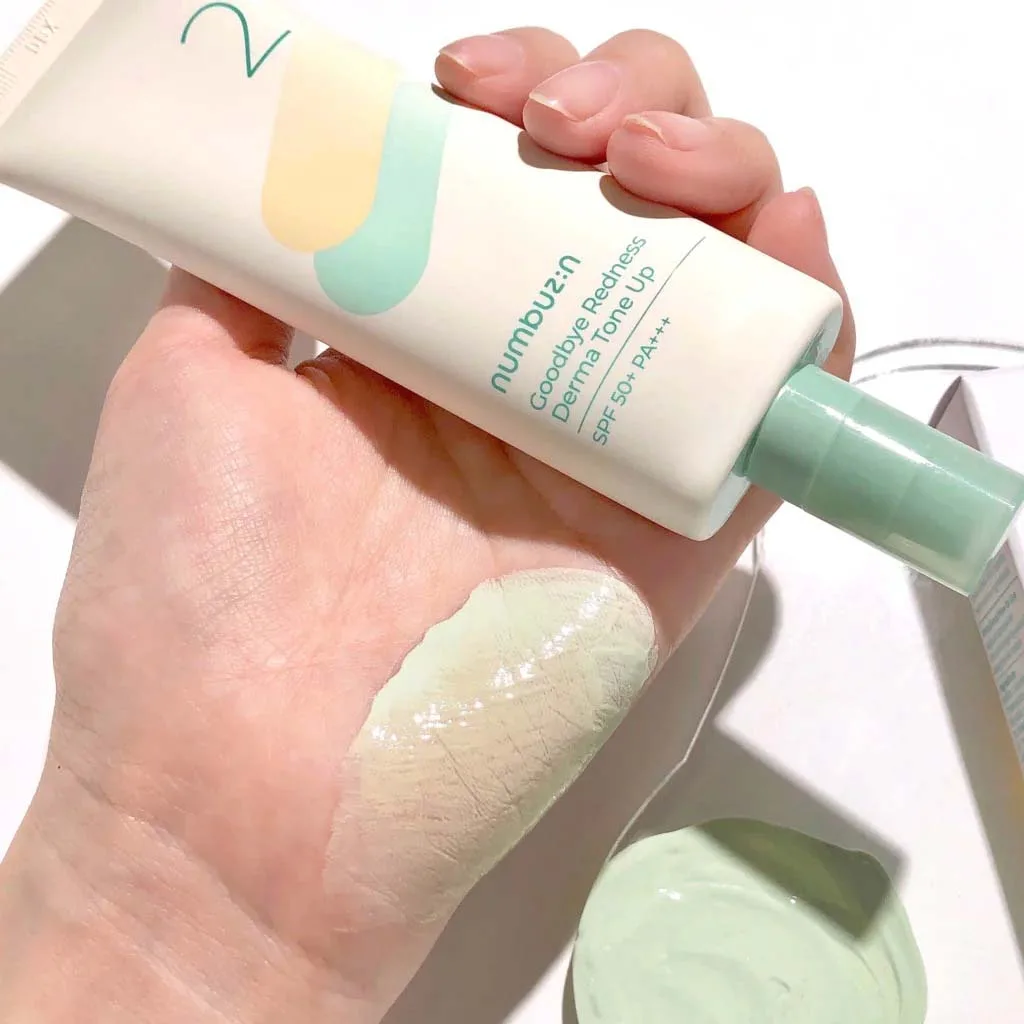 ضدآفتاب ضد قرمزی نامبوزین مدل Derma Tone Up