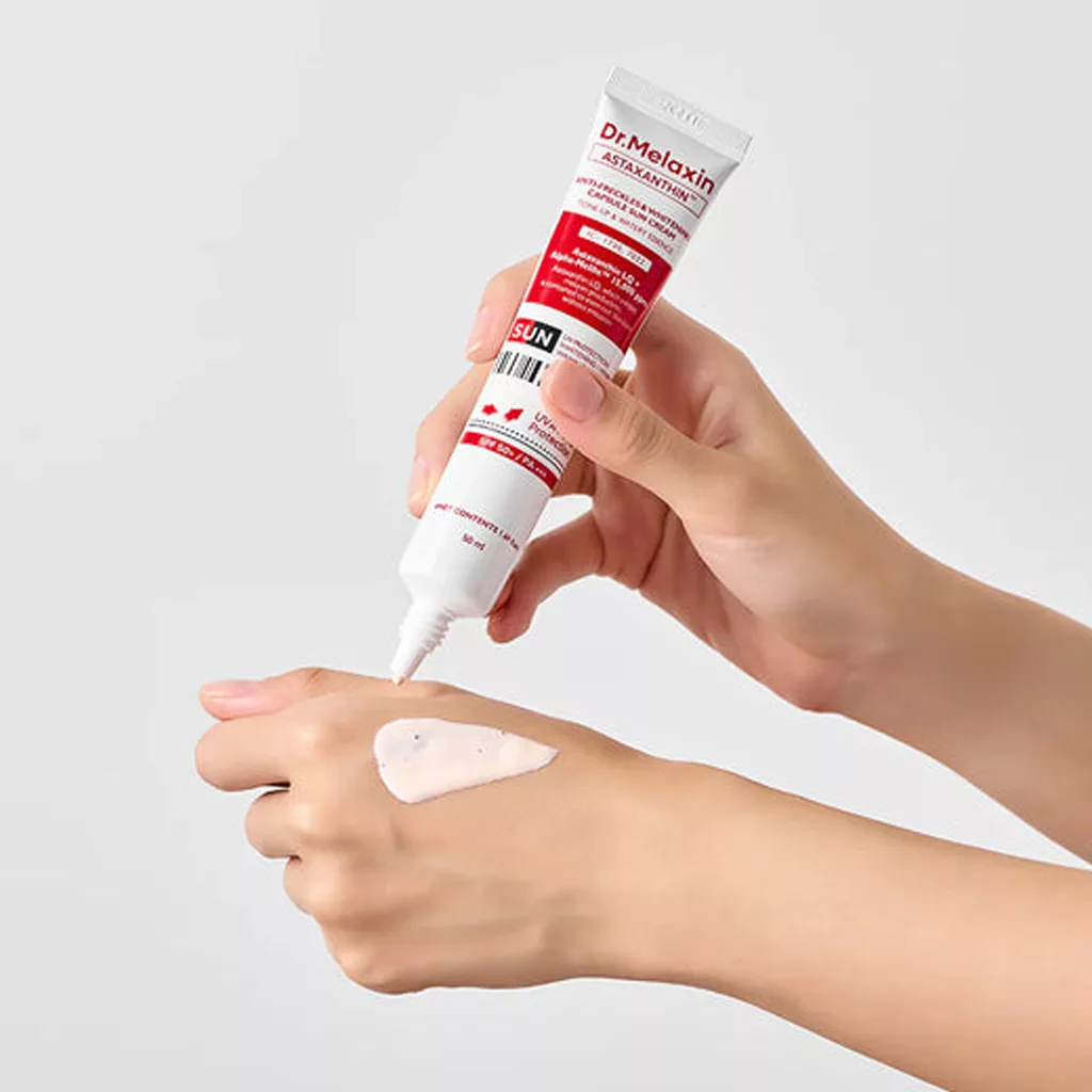کرم ضد آفتاب کپسولی روشن کننده و ضد لک آستازانتین دکتر ملاکسین