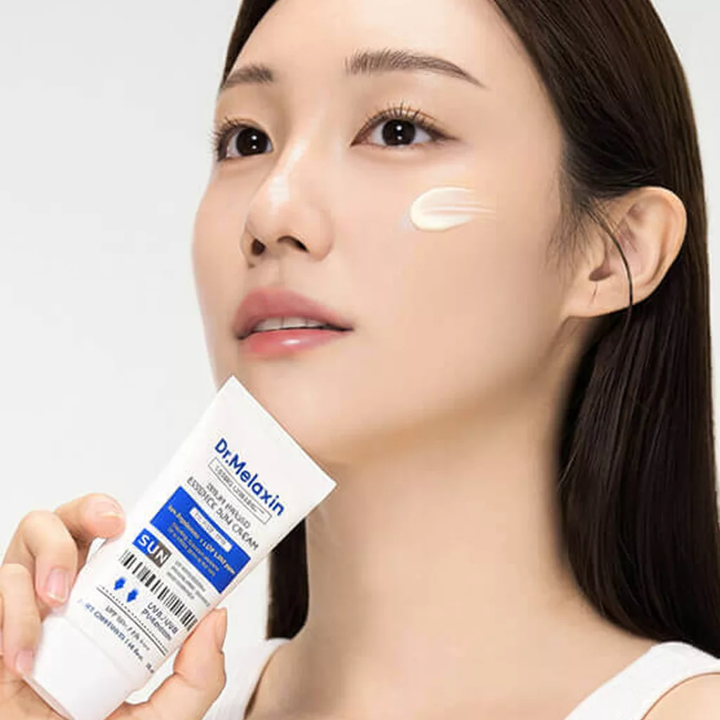 ضدآفتاب کرمی دکتر ملاکسین صد چروک و روشن کننده