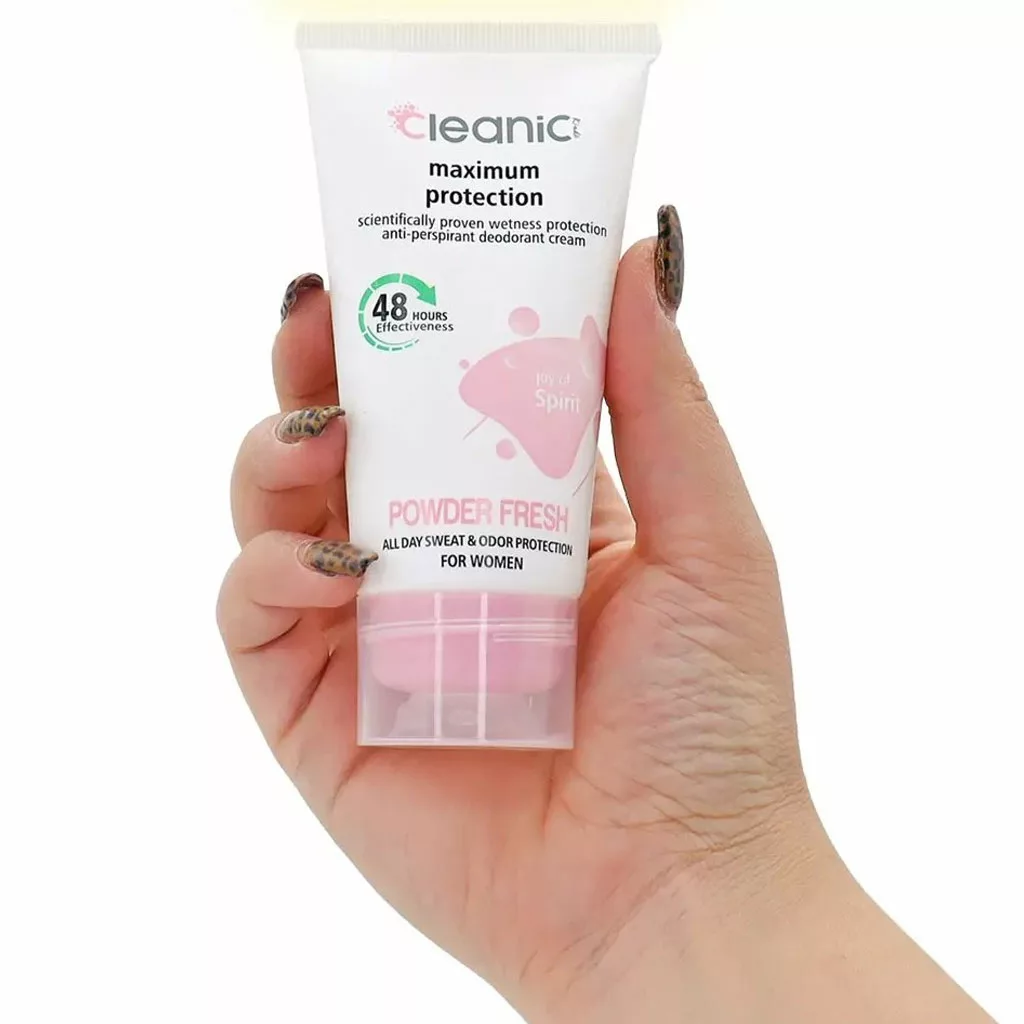 مام کرمی‌بدون آلومینیوم کلینیک مدل powder fresh