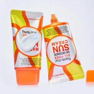 ضدآفتاب oil free فارم استی بدون چربی farm stay UV DEFENCE