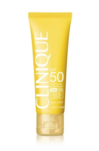 ضد آفتاب کلینیک ضد پیری و ترمیم کننده پوست حساس SPF50