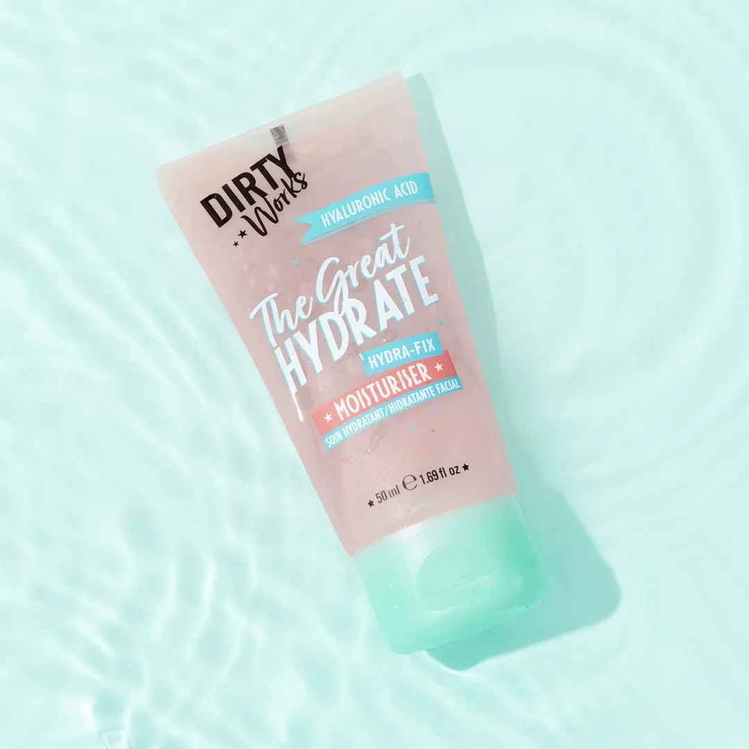 مرطوب کننده و آبرسان درتی ورکز حاوی هیالورونیک اسید محصول انگلیس