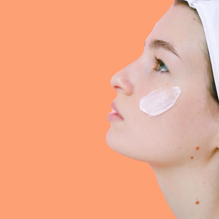 کرم صورت نیچر اسپل آناناس و ویتامین سی روشن کننده انواع پوست