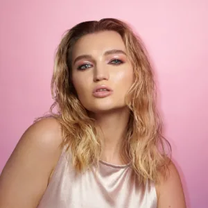 پالت سایه رز کوارتز هدی بیوتی huda beauty rose quartz pallete