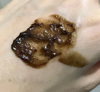 اسکراب بدن چوک چوک کافی (قهوه) با عصاره عسل و ژل رویال مناسب انواع پوست CHOK CHOK NCD&CO