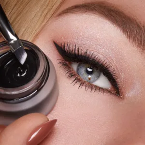 خط چشم ژله ای کیکو کاملا مشکی و مات