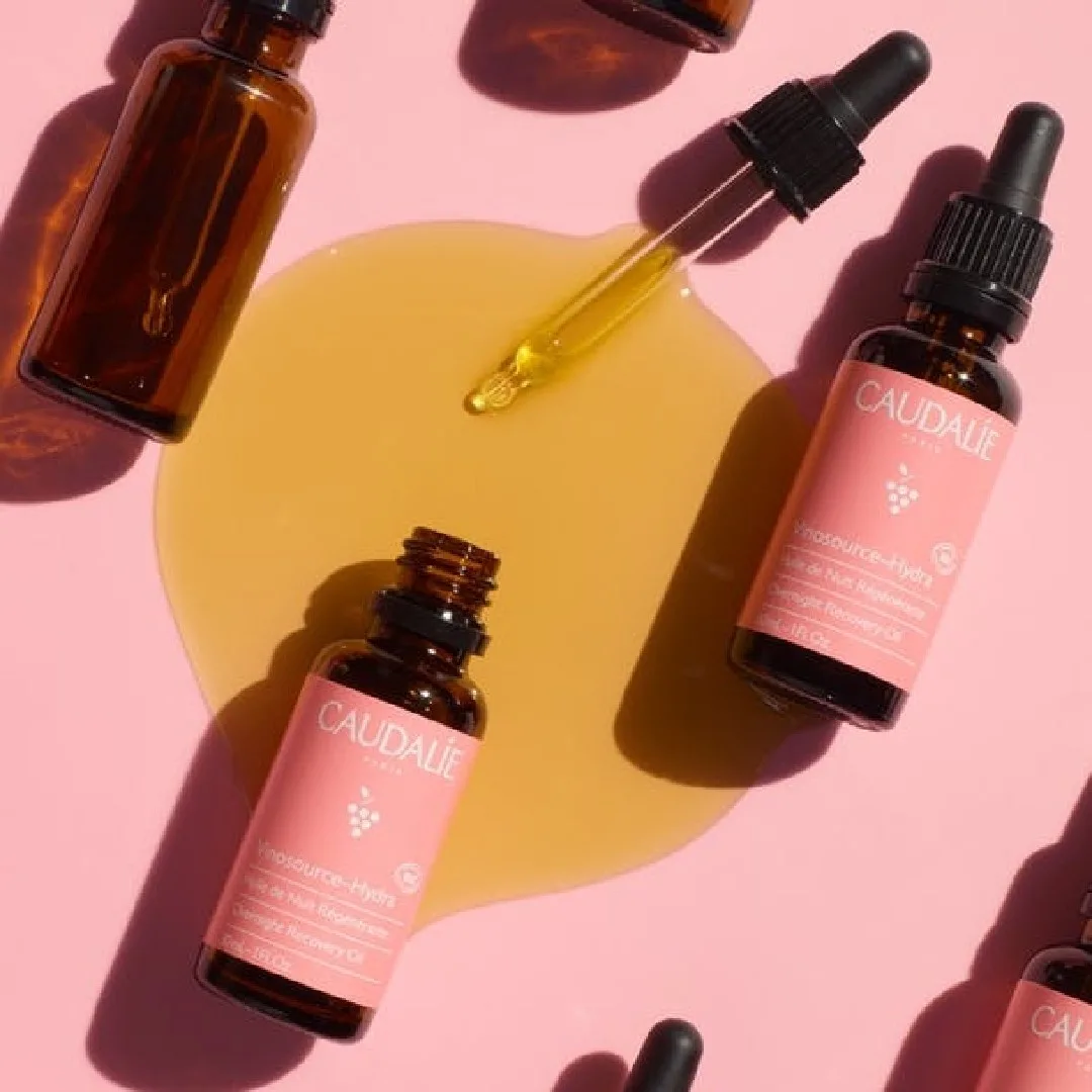 روغن کدلی آبرسان و بازسازی کننده پوست صورت بافت سبک و بدون چربی cuadalie overnight oil