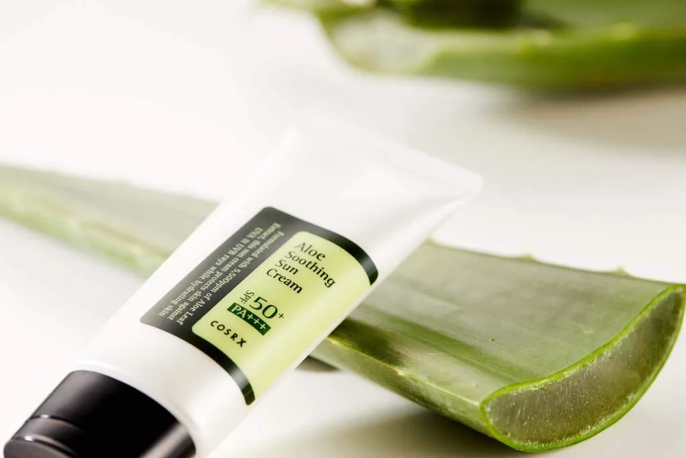 ضد آفتاب آلوئه ورا کوزارکس COSRX مرطوب کننده و تسکین دهنده SPF50 +++PA