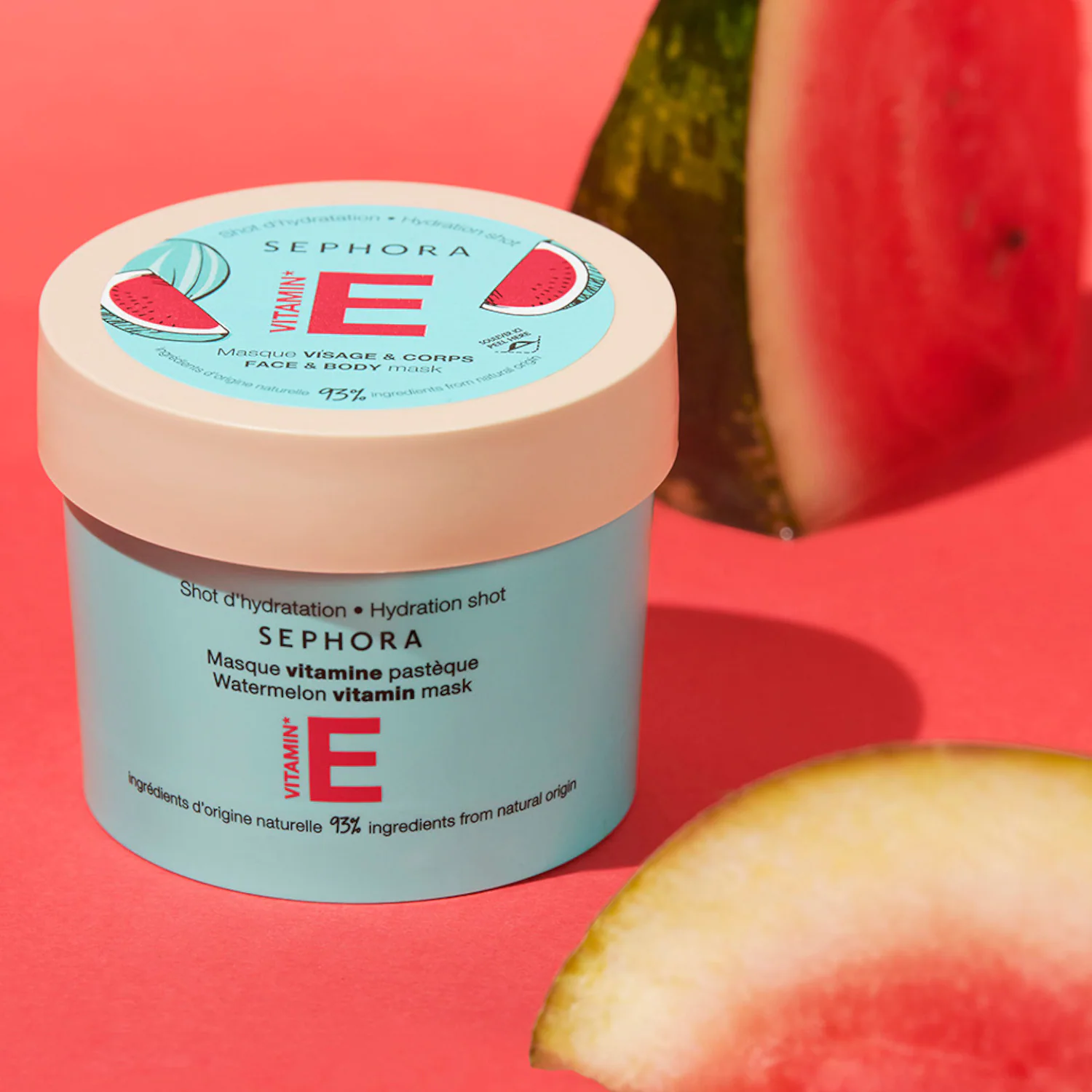 ماسک ویتامین ای سفورا حاوی آب هندوانه نرم کننده و آبرسان قوی مناسب صورت و بدن