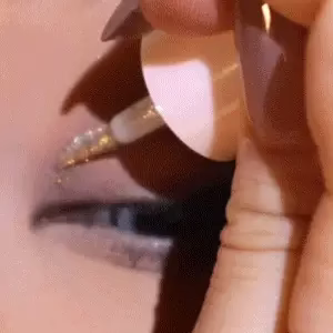 سایه و خط چشم گلیتر مایع شیگلم insta party glitter liner